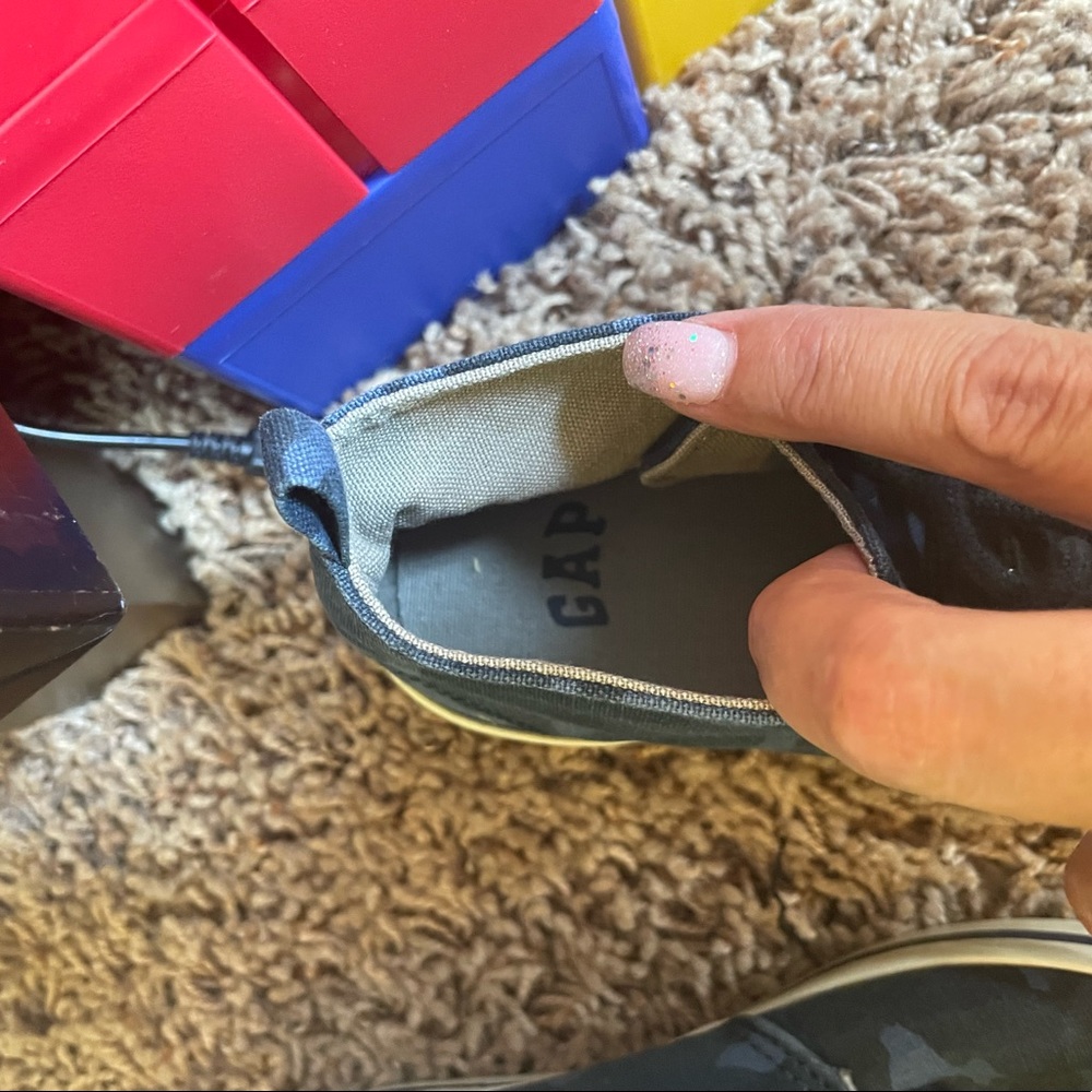 Boys blue camo Gap hi top tennis shoes.
